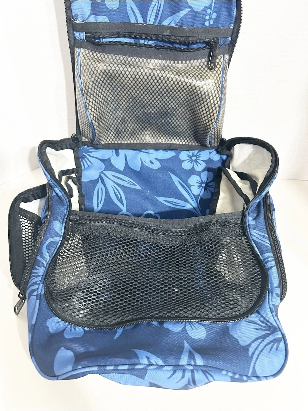 LL Bean Personal Organizer Hanging Travel Toiletry Bag Blue Floral Nylon Pockets